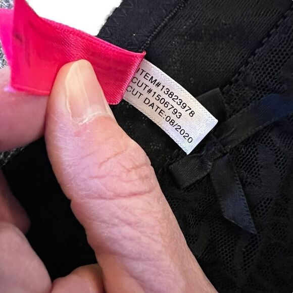 Torrid x Betsey Johnson Women Size 1 US 1X Sheer Lace Off Shoulder Catsuit Black - Picture 6 of 9